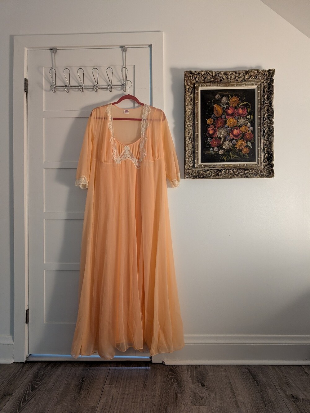 1960s Peach Peignoir Set